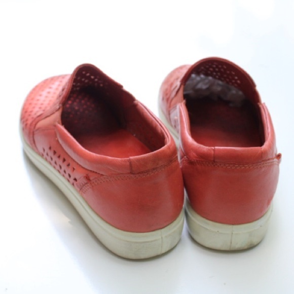 Ecco soft slip on shoes - Picture 3 of 16